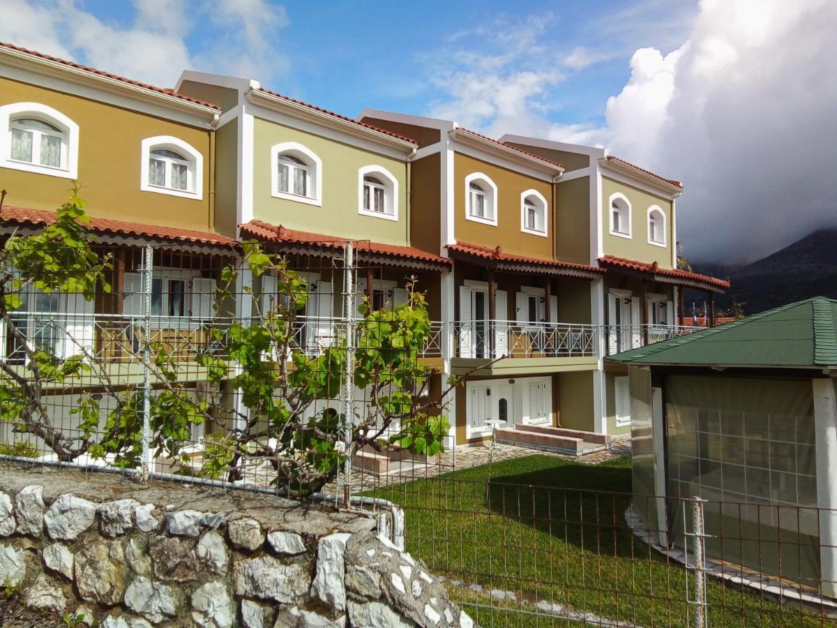Dogis Retreat Apartman Ajía Effimía Kültér fotó